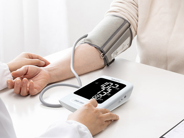 Impact-of-4G-Blood-Pressure-Monitor-on-Chronic-Disease-Management.jpg
