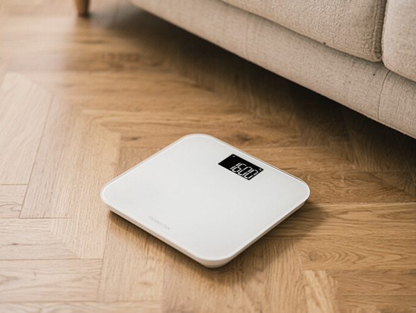 Elder-Friendly Tech: Simplifying Chronic Condition Tracking with 4G Weight Scales